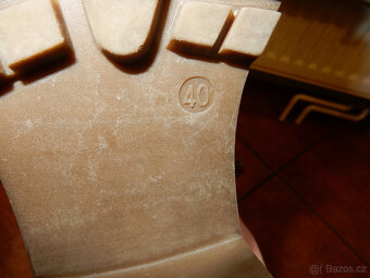 Prodám kotníkové šněrovací kozačky Landrover z Deichmanu - 5