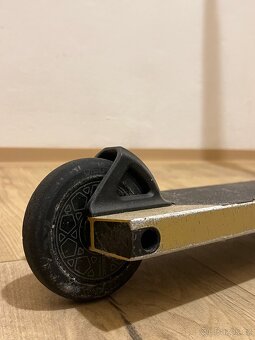 custom freestyle kolobezka - 5