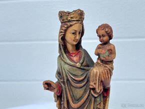 Dřevěná socha Panna Marie s Ježíškem malovaná - 5