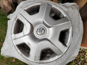 Toyota Yaris Plechové disky+letní pneu+poklice - 5