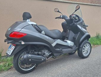 Piaggio MP 300 - 5