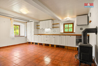 Prodej rodinného domu, 175 m², obec Břežany u Rakovníka - 5