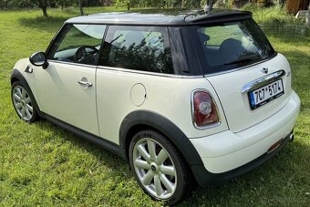 Prodám vůz MINI COOPER, rok výroby 2011. - 5