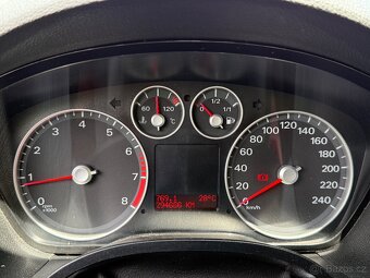 Ford C Max 1,6 74 kW - 5