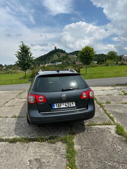 VW passat B6 2.0TDI CR - pěkná výbava - 5