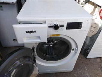 Prodám plně fun. pračku se sušičkou zn.Whirlpool-8kg-DOVEZU- - 5