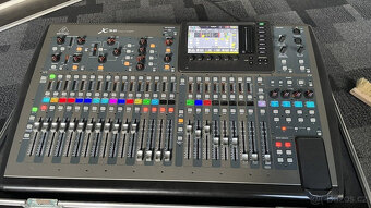 Behringer X32 včetně pouzdra MUSIC STORE – Behringer X32 - 5