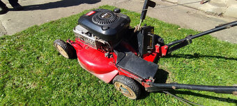 Prodám benzínovou sekačku s pojezdem - 5