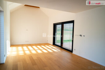 Prodej rodinného domu 5+ kk 135 m², s pozemkem 658 m² - 5