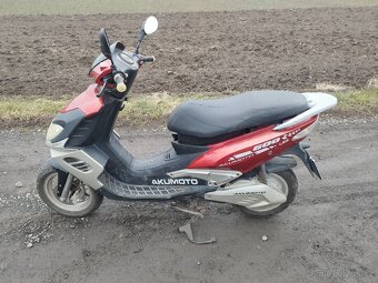 Prodám Elektroskútr Akumoto - 5