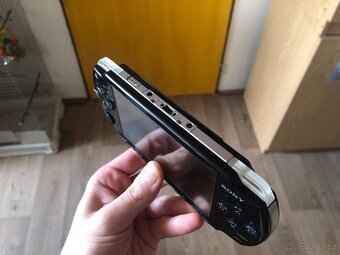 Sony PSP 2000 - 5