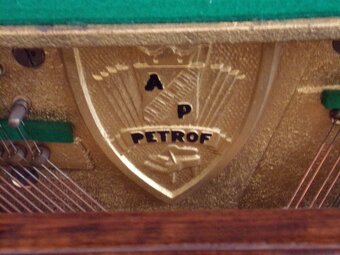 Piano Petrof r. v. 1964 - 5
