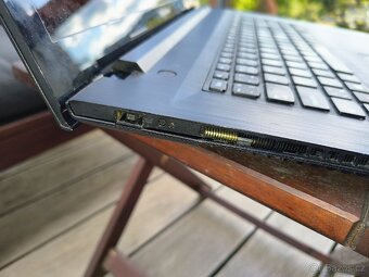 Lenovo notebook 17,3 HD displej, SSD, 8gb nVidia GT, myš - 5