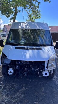 FORD Tranzit 2,2 TDCi - long - 9místní - havarovaný - předek - 5