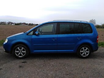 VW TOURAN 2,0 TDi ZA 49000 KČ S TAŽNÝM - 5