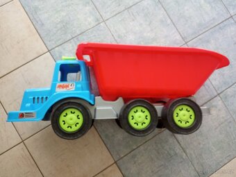 Auto,nákladák,bagr,robot,popeláři,kočárek,autobus,plyšák - 5
