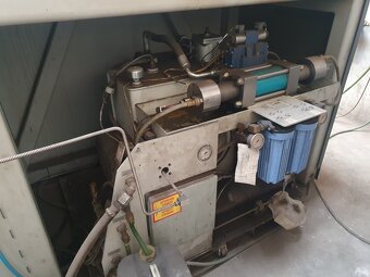 Stroj pro řezání vodním paprskem FLOW Mach 4020b - 5