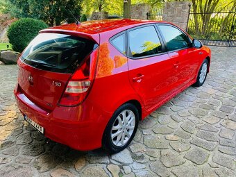 HYUNDAI i30 1.6i 93kW Nové v ČR 1 Majitel velmi pěkný - 5