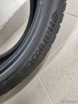 Prodám pneu 255/35 r20 Hankook Winter icept evo2 2ks - 5