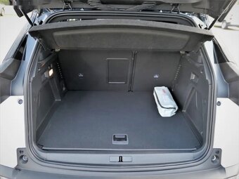 Peugeot 3008, GT Plug-in HYBRID 225 e-EAT8 - 5