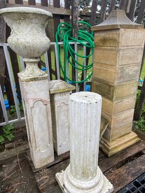 Betonové vázy, květináče, sloupy, podstavce, stolky TV - 5