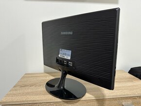 Samsung S22A300H led monitor - 5