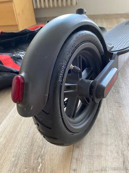 Prodám Xiaomi Mi Electric Scooter Pro - 5