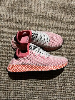 12x Dámské sportovní tenisky Adidas Deerupt (2) - 5