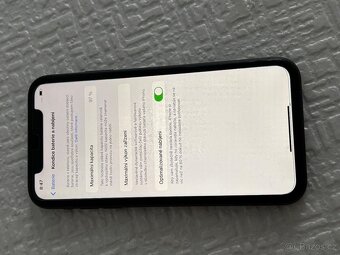 iPhone 11 64gb jak nový - 5