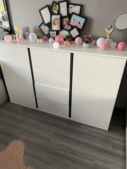 NOVA široká bílá komoda 150/95/43 cm - 5