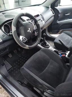 Mitsubishi Outlander - 5