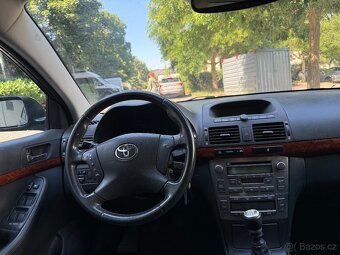 Toyota Avensis 2.2 D-Cat Kombi manual - 5