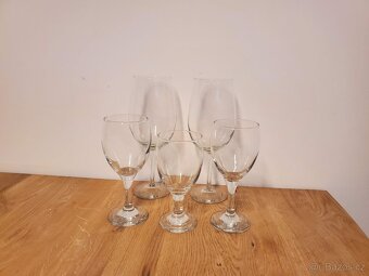 Různé pivní/vínové/jiné sklenice - 5