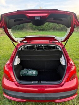 Prodám Peugeot 207 1.4i - 5
