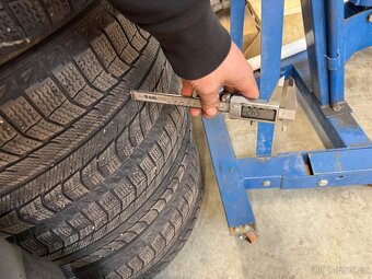 Zimní Michelin 235/55r18 - 5