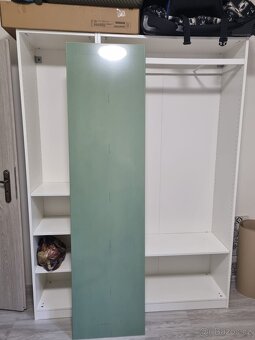 Nabízím k prodeji krásnou bílou nepoužitou šatní skříň - 5