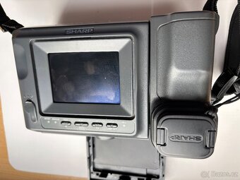 Sharp VIEWCAM Hi-Fi 8 Monaural - 5