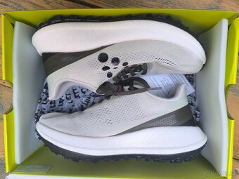 Běžecké boty Craft Explor W 39,5 - 5