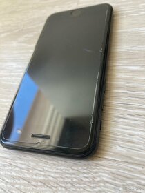 iPhone SE 2020 32gb černý - 5