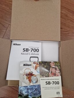 NIKON blesk SB-700 - 5