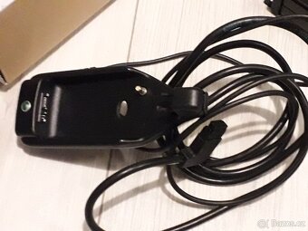 SONY ERICSSON HCA-20 a HCA-03 - 5