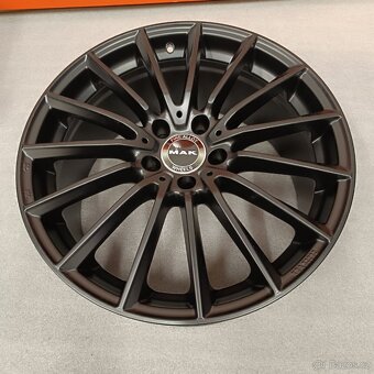 Dvourozměrné disky MAK 8Jx19'' ET38 + 9Jx19'' ET50 - 5
