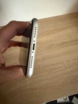 iPhone XR - 5