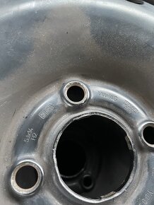 Plech disky 4x100 včetně letních pneu 165/70R14 - 5