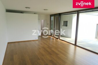 Luxusní vila Zlín - Příluky, velká zahrada, garáž - 5