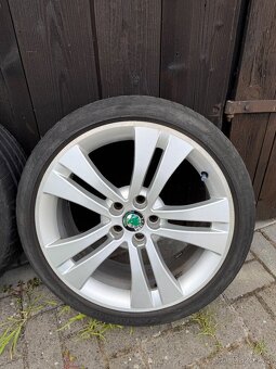 Prodám pěkné originální kola Škoda - 5
