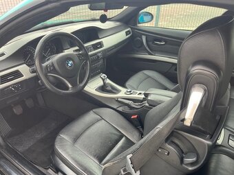 Prodám BMW 320i E93 cabrio - 5