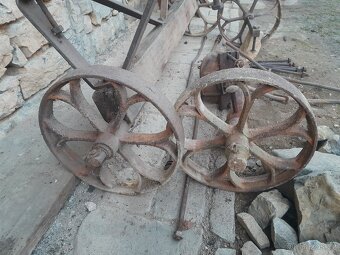 Podvozek s litinovými koly - 5