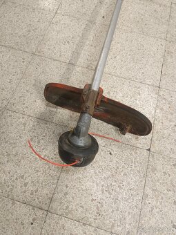 Křovinořez Husqvarna 235R - 5