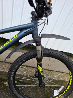 Horské kolo Specialized 27,5 S - 5